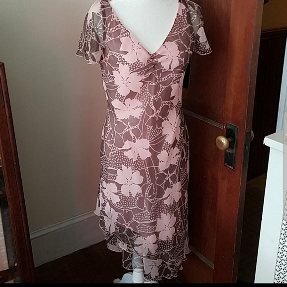FLP Dresses & Skirts - FLP pink and brown floral flutter sleeve dress